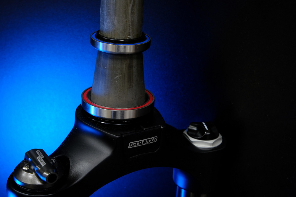 LORAK Sel 9780 Матовый Чёрный/Белый рама 19 (на рост 171-182)